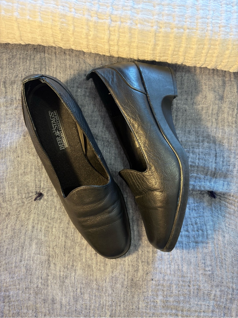Deer Stags Black Slip-On Comfort Loafers Women’s size 7M